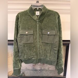 CAbi Uni Jacket: A Gorgeous Green!